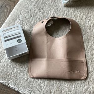 GATHRE wood rose leather bib